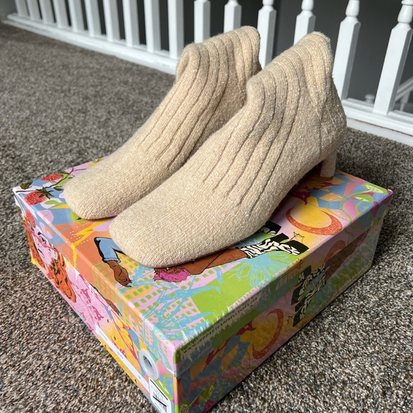 New in box Jeffrey Campbell Ariana Knit Sock Boots Size 10 - Picture 7 of 8